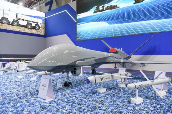 11月13日拍攝的WJ-700獵鷹無人機系統。