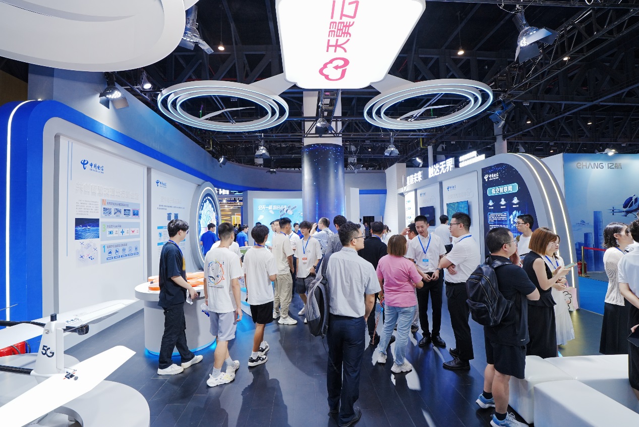 中國(guó)電信創(chuàng)新應(yīng)用亮相成都國(guó)際低空裝備及服務(wù)博覽會(huì)