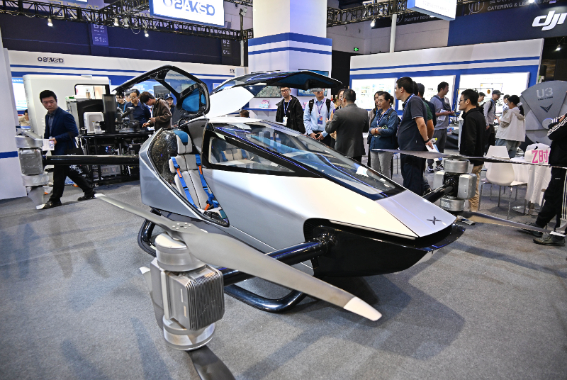 低空經濟帶火飛行汽車 上市公司積極"落子"新賽道