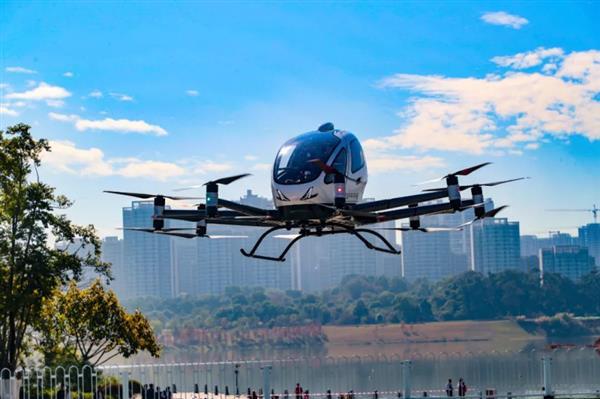 億航智能用飛書：數(shù)字化助力“低空經(jīng)濟”加速提速