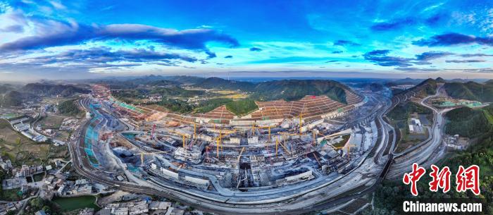 低空經(jīng)濟(jì)網(wǎng)2024: 平陸運(yùn)河樞紐工程船閘主體混凝土澆筑突破