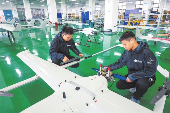 安陽：競逐“低空經(jīng)濟”新賽道（全力拼經(jīng)濟 奮戰(zhàn)開門紅）