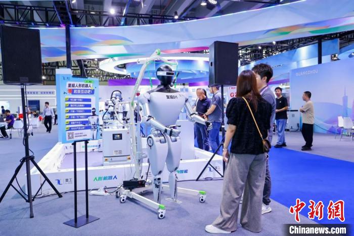 中國“智”造在第十九屆中博會放光彩