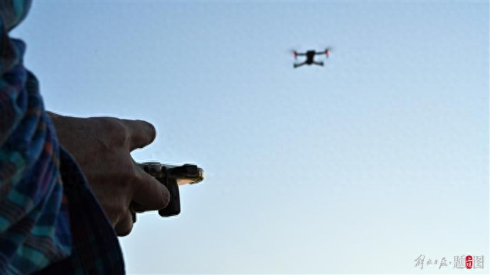 低空: 缺口100萬(wàn)!低空經(jīng)濟(jì)“加速起飛”催生無(wú)人機(jī)“飛手”考證熱,人才供需如何