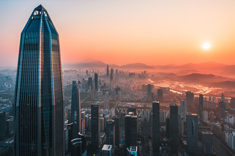 低空經(jīng)濟(jì)2025： 理解城市｜深圳特區(qū)建立44周年：一座有韌性的城市是何模樣