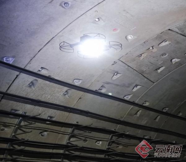 無(wú)人機(jī)在區(qū)間隧道自主飛行